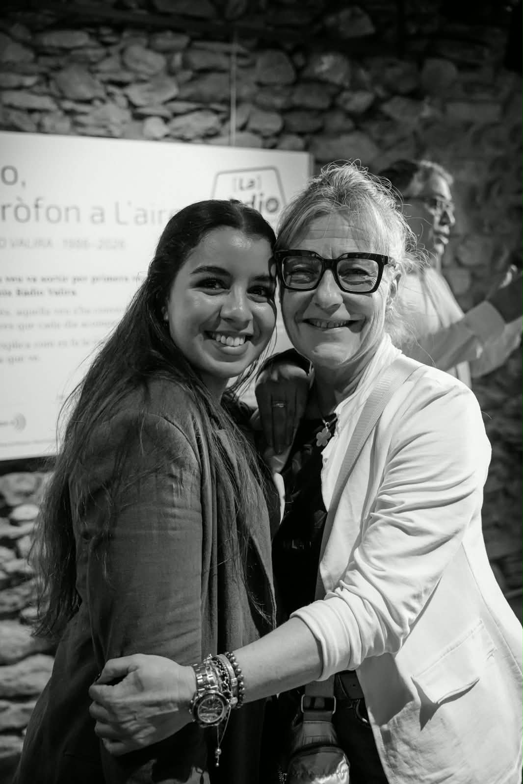 Inauguració de l'exposició dels 40 anys de Ràdio Valira, en blanc i negre