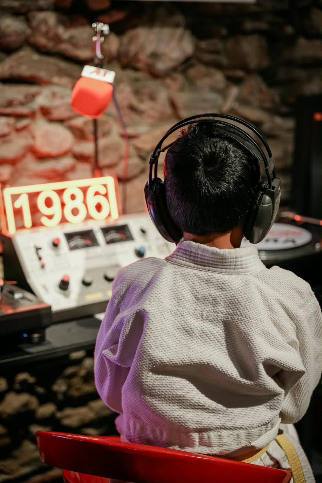 Inauguració de l'exposició dels 40 anys de Ràdio Valira a l'Era del Raser d'Ordino