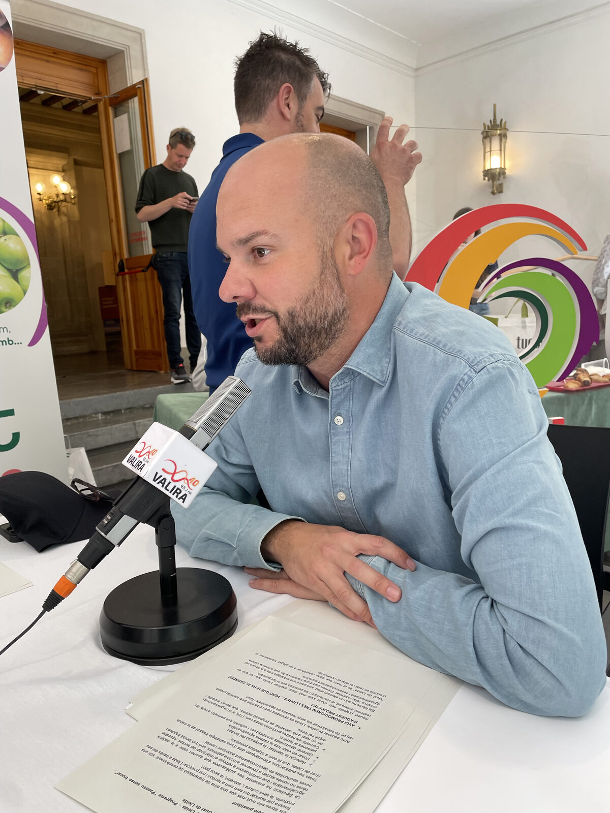 Entrevista en directe durant la jornada de Sant Jordi
