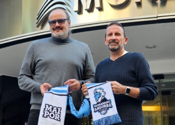 LA TERTÚLIA DE LES PILOTES  DESTITICIÓ DE JUAN PLAZA