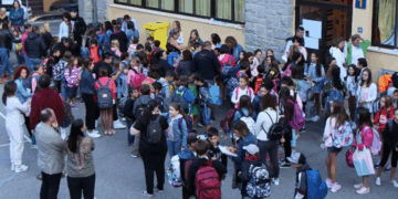 Oberta una nova convocatòria de 28 places de mestres i professors