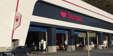 Ja s’han distribuït més de 1.200 xecs per a carburant al Pas