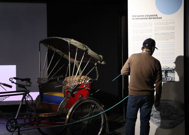 Quinze històries sobre rodes en la nova exposició del Bici Lab