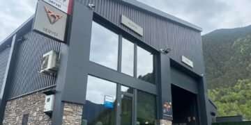Cadena Pirenaica i Europ-Auto consoliden 25 anys d’aliança amb el Cupra Ateca com a vehicle oficial