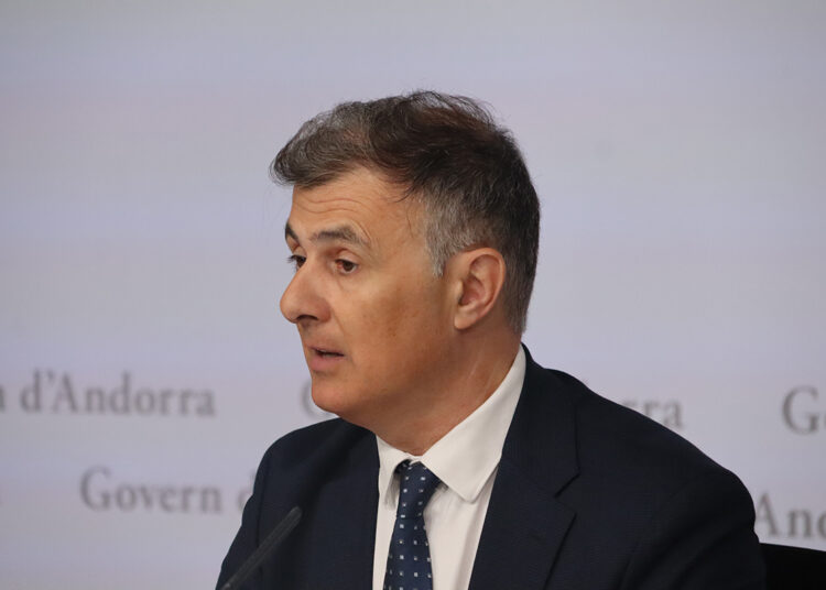 Govern prohibirà l’accés dels menors de setze anys a les xarxes socials que comportin un risc “per al seu desenvolupament”