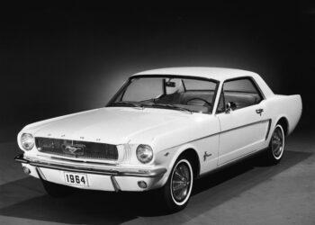 PST Nº 2.961 17 DE ABRIL DE 1.964 PRESENTACIÓ DLE FORD MUSTANG