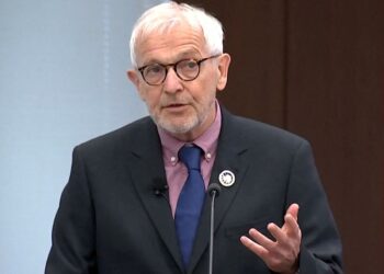 PST Nº3.049  El Premio Nobel de Física 2026 ha sigut concedit al físic belga Francis Halzen